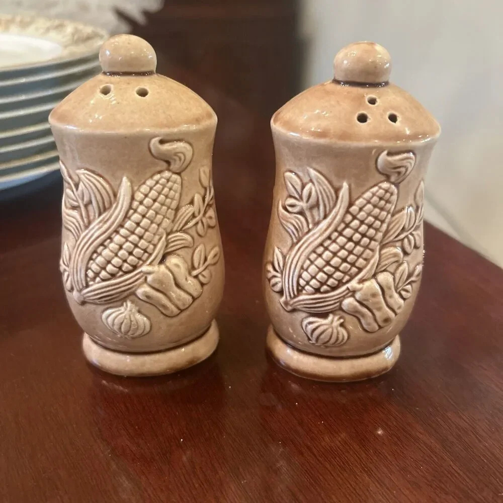 Vintage 1960's made In Japan ceramic salt pepper shakers w/stoppers 4.25"h x 2”